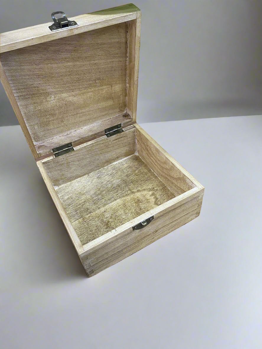 Personalised Wooden Keepsake Photo Box | Hand-Finished Memory Gift in Multiple Sizes