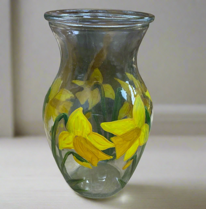Hand-Painted Daffodil Glass Vase – Unique Floral Gift & Home Décor