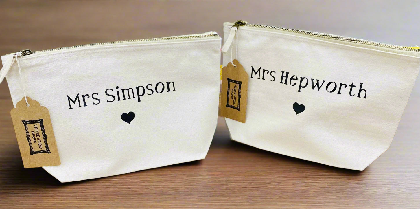 Personalised Accessory Pouch – Custom Zip Bag for Stationery, Essentials & Gifts