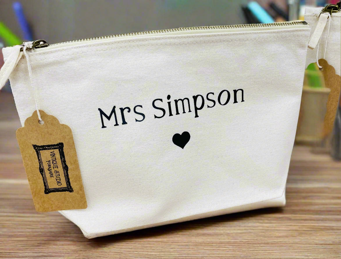Personalised Accessory Pouch – Custom Zip Bag for Stationery, Essentials & Gifts